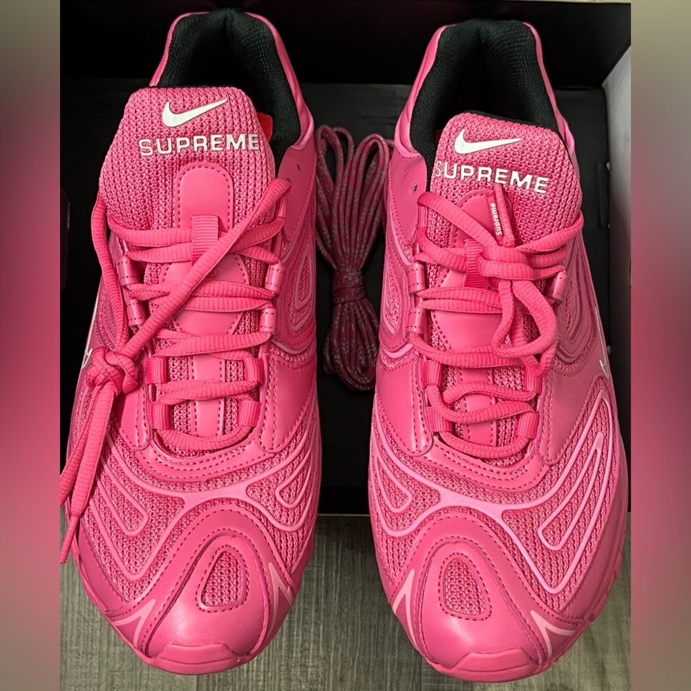 Nike AirMax 98 SUPREME Edition